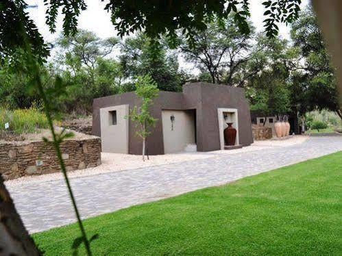 Sun Karros Daan Viljoen Hotel Windhoek Buitenkant foto